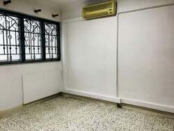 Blk 528 Jurong West Street 52 (Jurong West), HDB 3 Rooms #585371551